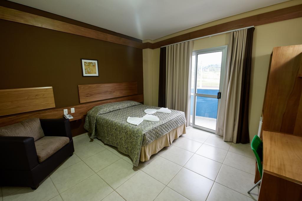 Taubaté Prisma Plaza Hotel מראה חיצוני תמונה